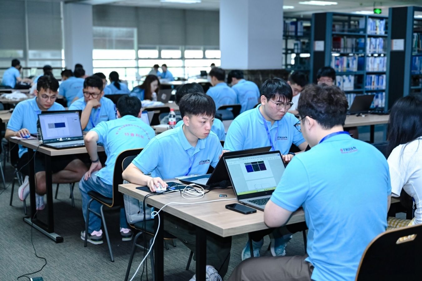 1750729127554141.jpg 07-4参赛选手比赛中2.jpg