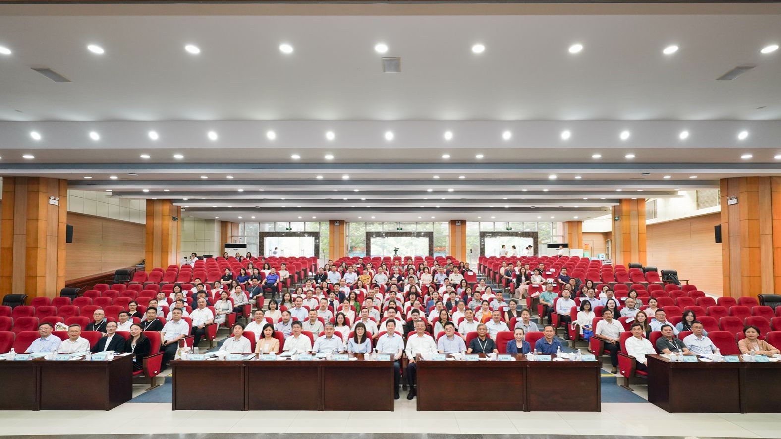 1749525705896008.jpg 大会合影_副本.jpg